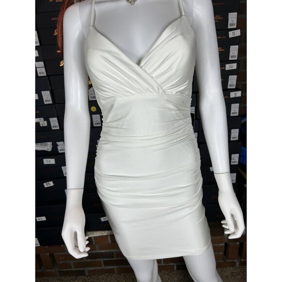 La Femme White Body hugging Party Dress, Size 4, NWT - Picture 3 of 8